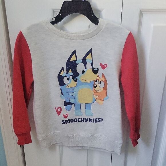 Bluey Valentines Crew Neck Sweatshirt -  5T - Picture 1 of 5